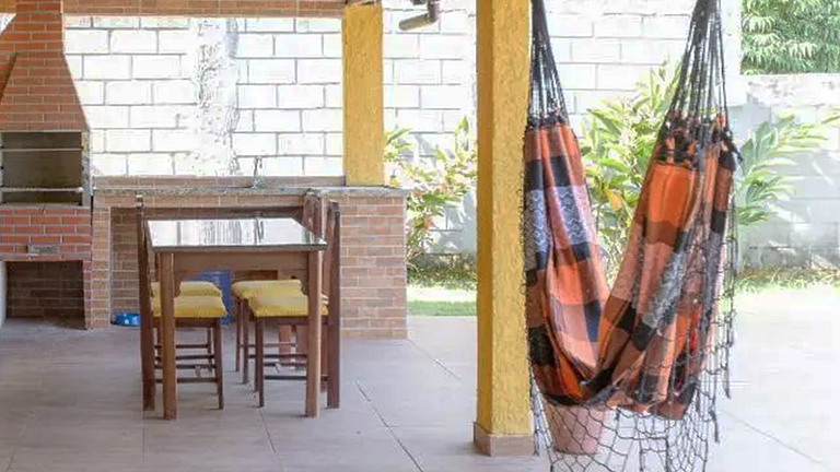 Casa para 8 Pessoas com Piscina e Churrasqueira