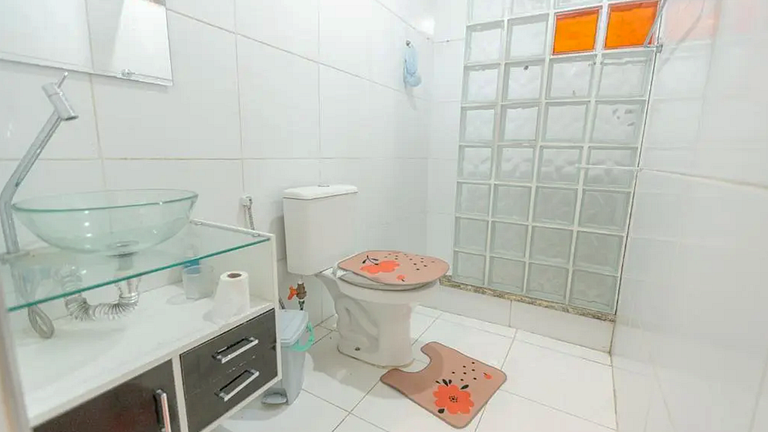 Casa para 8 Pessoas com Piscina e Churrasqueira