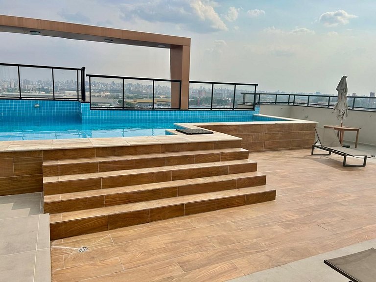 Apartamento com Piscina e Academia Compartilhados