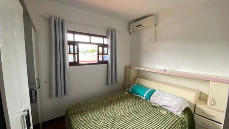 Jaraguá do Sul : Casa Piscina e Churrasqueira