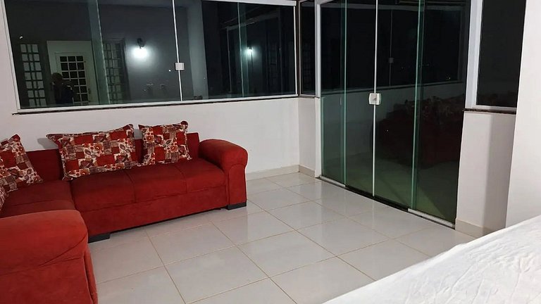 Alexania Casa Beira do Lago Piscina Churrasqueira