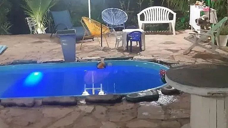 Alexania Casa Beira do Lago Piscina Churrasqueira