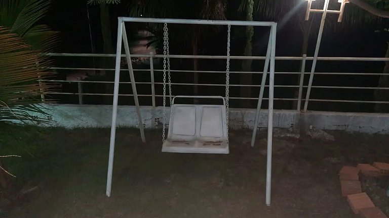 Alexania Casa Beira do Lago Piscina Churrasqueira