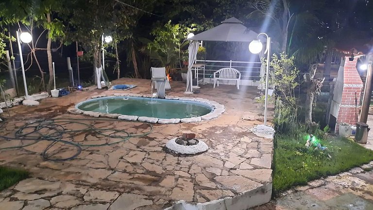 Alexania Casa Beira do Lago Piscina Churrasqueira