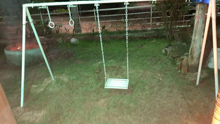 Alexania Casa Beira do Lago Piscina Churrasqueira