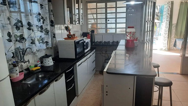 Alexania Casa Beira do Lago Piscina Churrasqueira