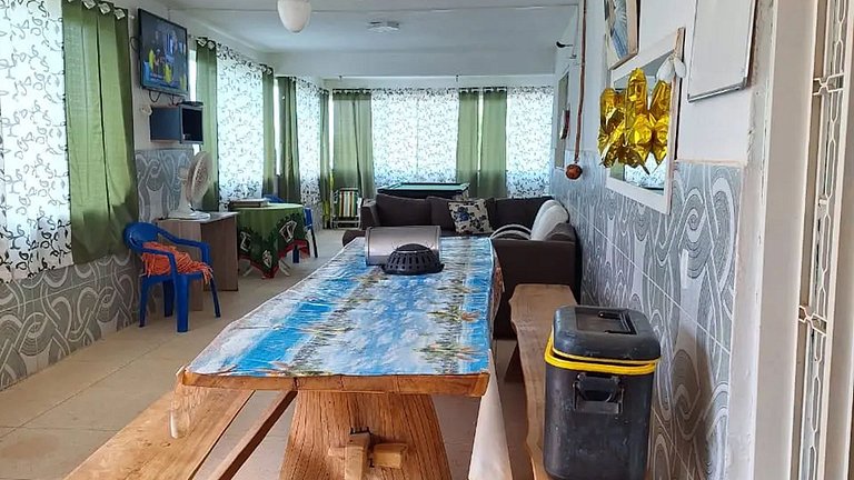 Alexania Casa Beira do Lago Piscina Churrasqueira