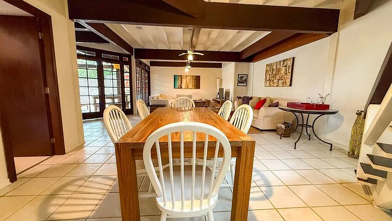 Barra do Una Excelente Casa com Piscina, e Sauna