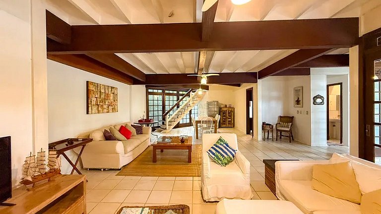 Barra do Una Excelente Casa com Piscina, e Sauna