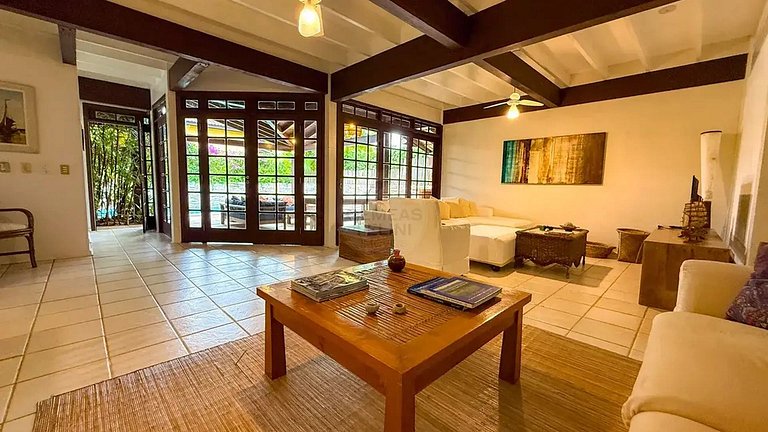 Barra do Una Excelente Casa com Piscina, e Sauna