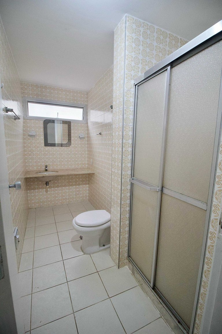 Guarujá: Apto p/ 6, Perto da Praia Pitangueiras