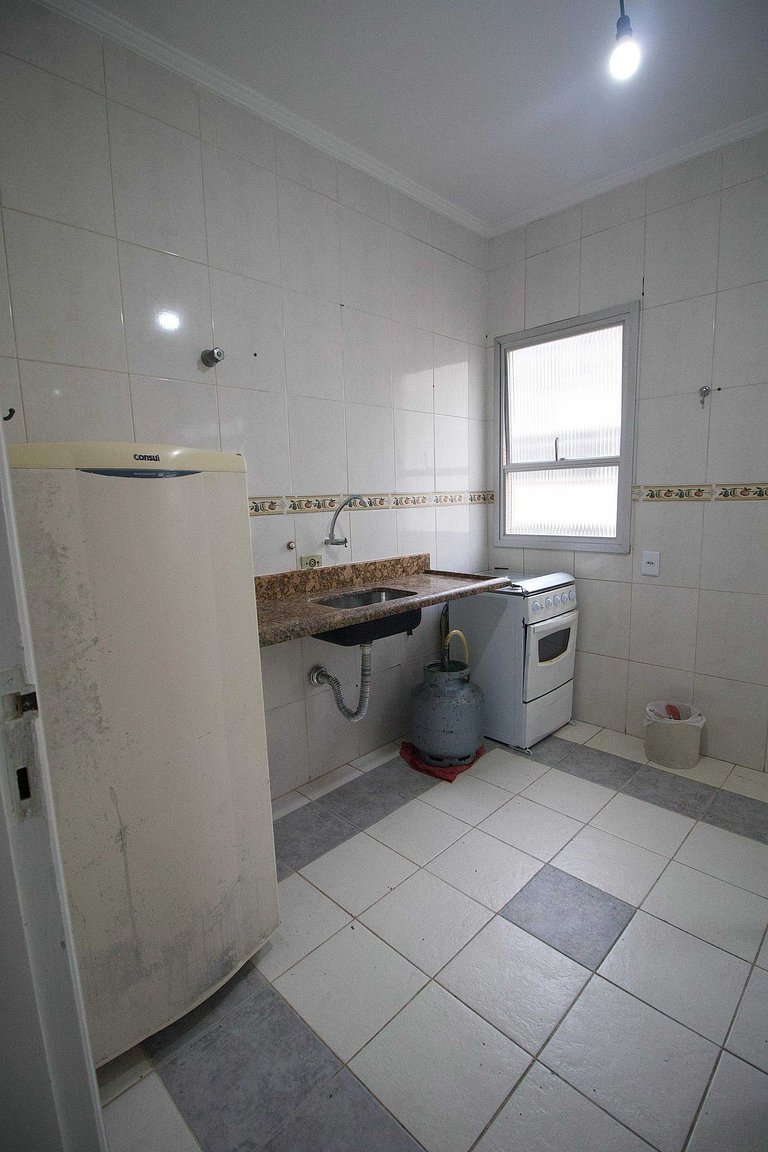 Guarujá: Apto p/ 6, Perto da Praia Pitangueiras