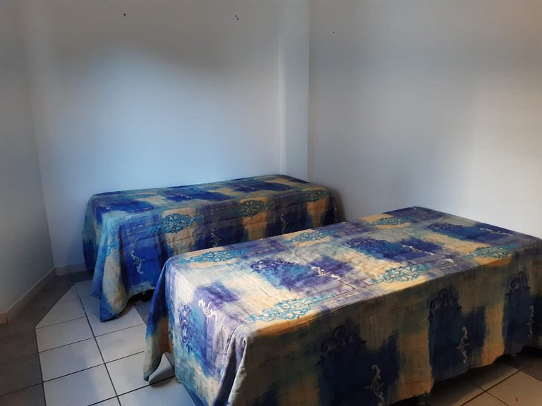 Guarujá: Apto p/ 6, Perto da Praia Pitangueiras