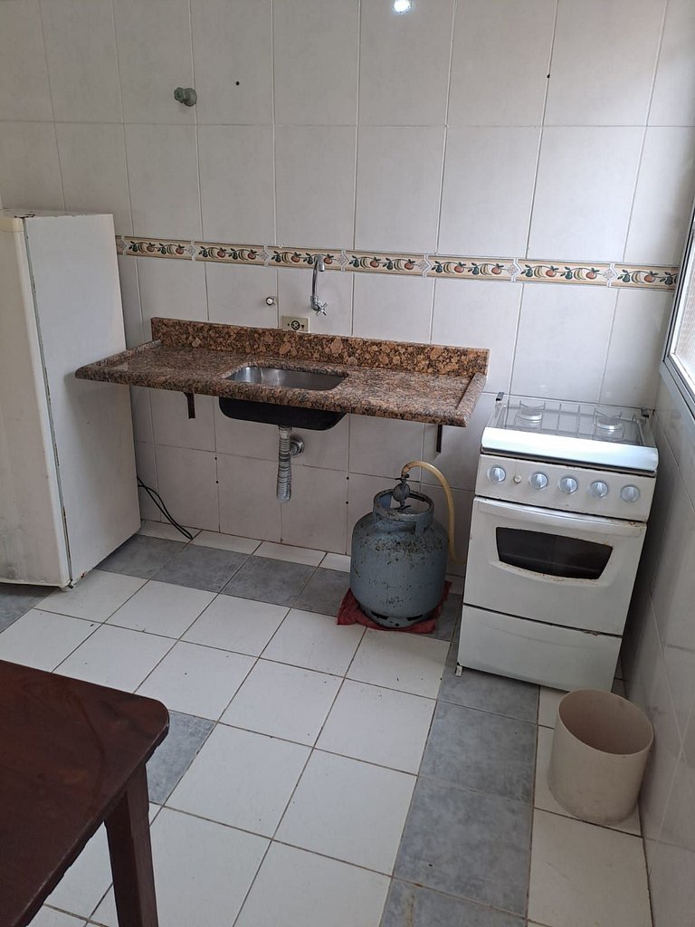 Guarujá: Apto p/ 6, Perto da Praia Pitangueiras