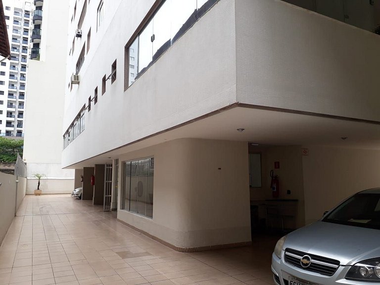 Guarujá: Apto p/ 6, Perto da Praia Pitangueiras