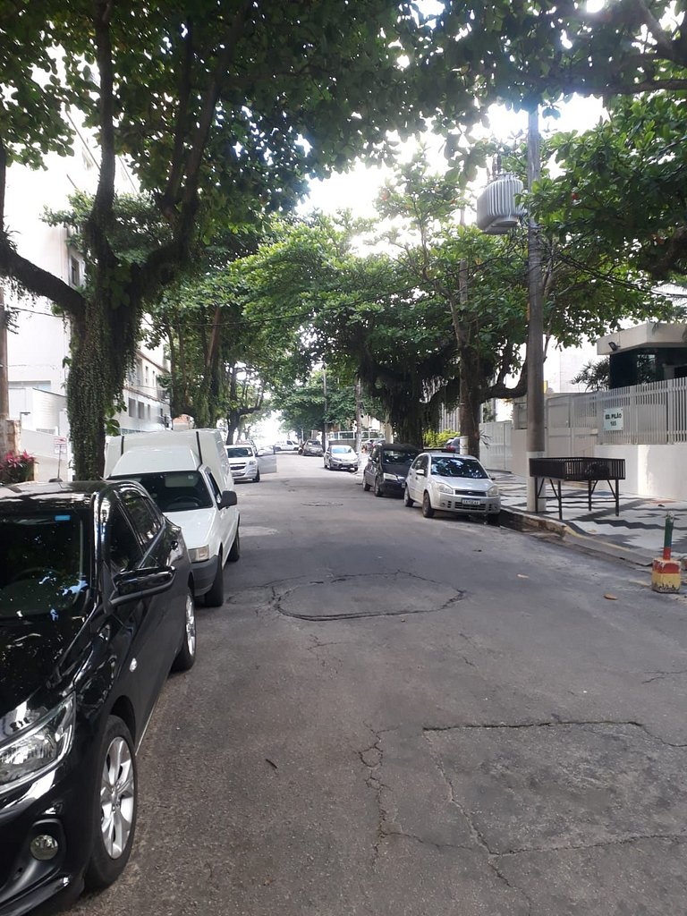 Guarujá: Apto p/ 6, Perto da Praia Pitangueiras