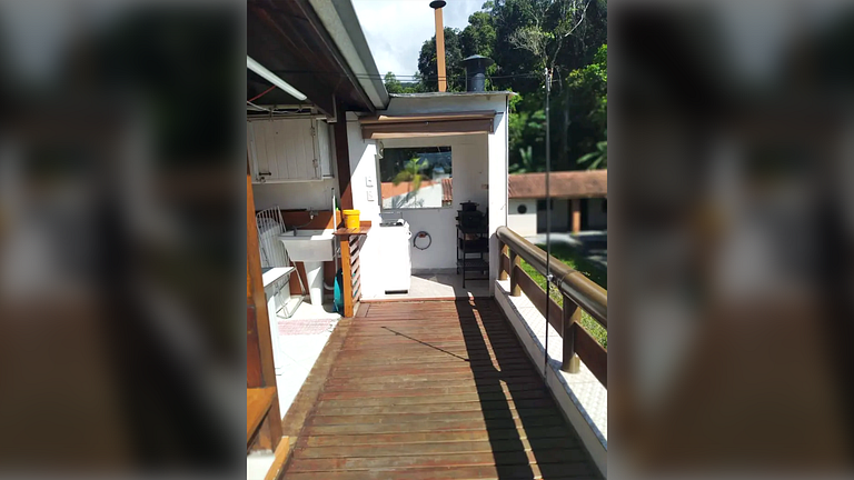 Caraguatatuba: Churrasqueira e Ar Condicionado