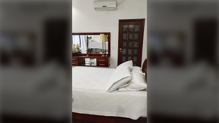 Caraguatatuba: Churrasqueira e Ar Condicionado