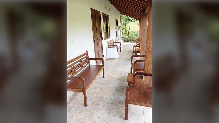 Conforto em Juquitiba: Piscina e Lago para Pesca