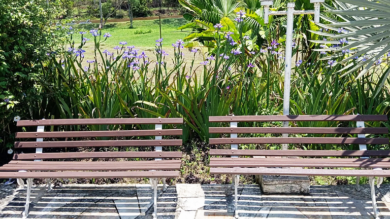 Conforto em Juquitiba: Piscina e Lago para Pesca