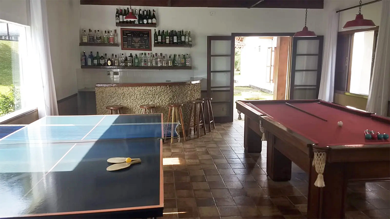 Conforto em Juquitiba: Piscina e Lago para Pesca