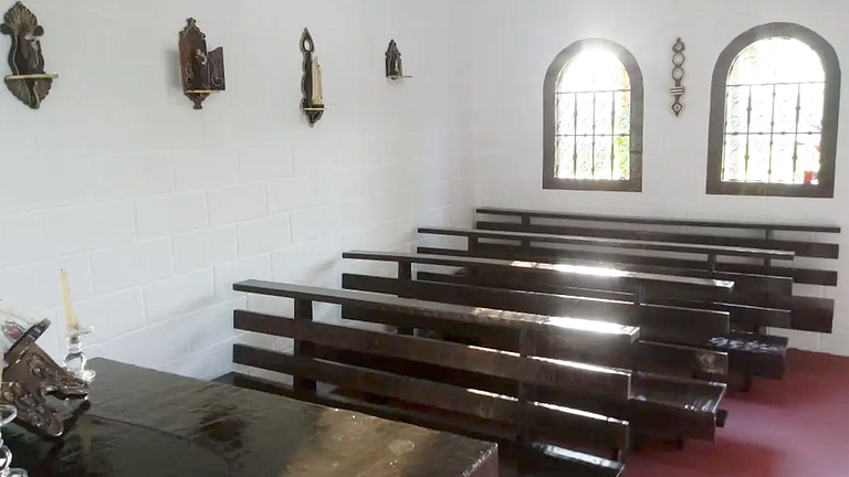 Conforto em Juquitiba: Piscina e Lago para Pesca