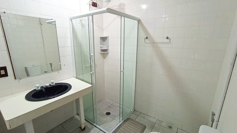 Conforto em Juquitiba: Piscina e Lago para Pesca