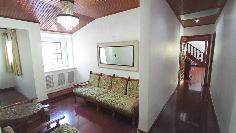 Conforto em Juquitiba: Piscina e Lago para Pesca