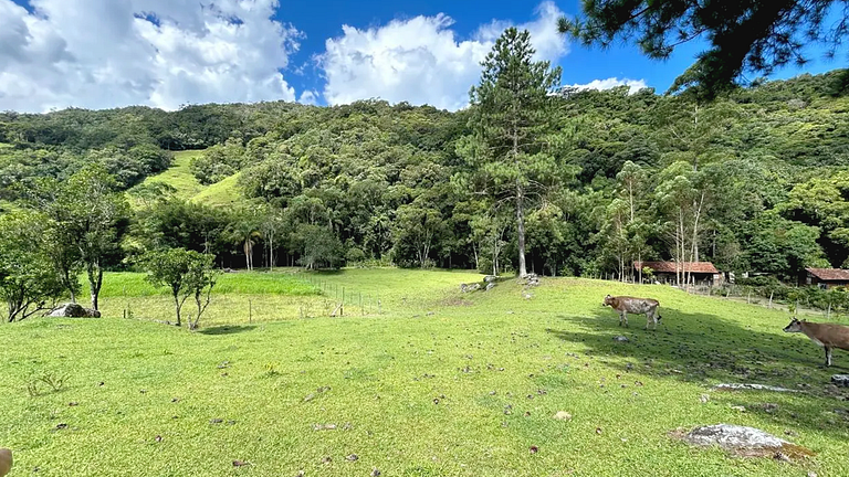 Refúgio Diferenciado na Serra Jacuzzi, Rio em SC