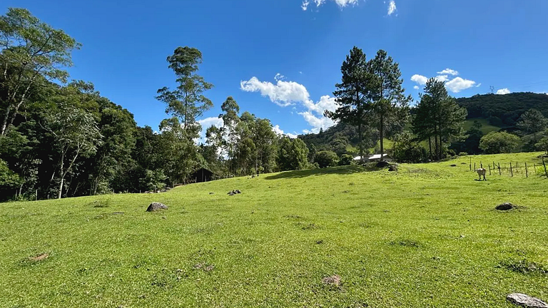 Refúgio Diferenciado na Serra Jacuzzi, Rio em SC
