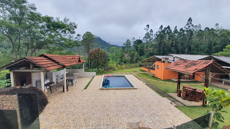 Santa Teresa/ES: Sítio com Churrasqueira e Piscina