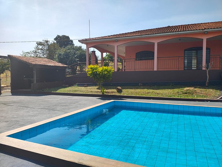 Seu Refúgio em Ribeirão – Espaço e Conforto!