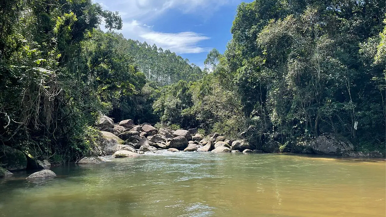Cabana com Vista Montanha e Rio Capivari