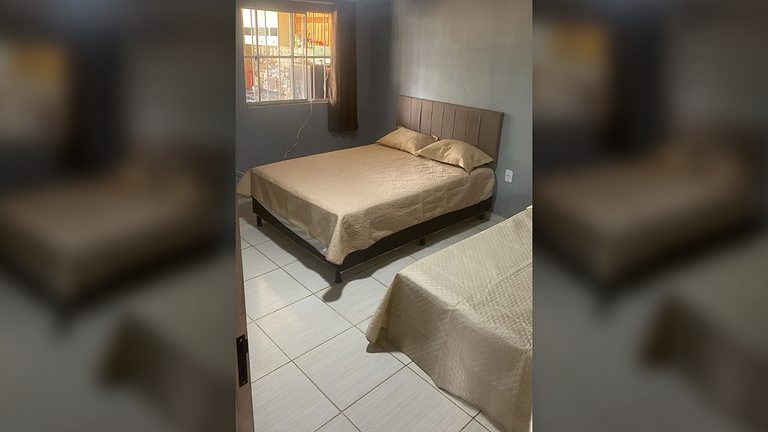 Refúgio em Serra Azul MG: Piscina e Churrasqueira