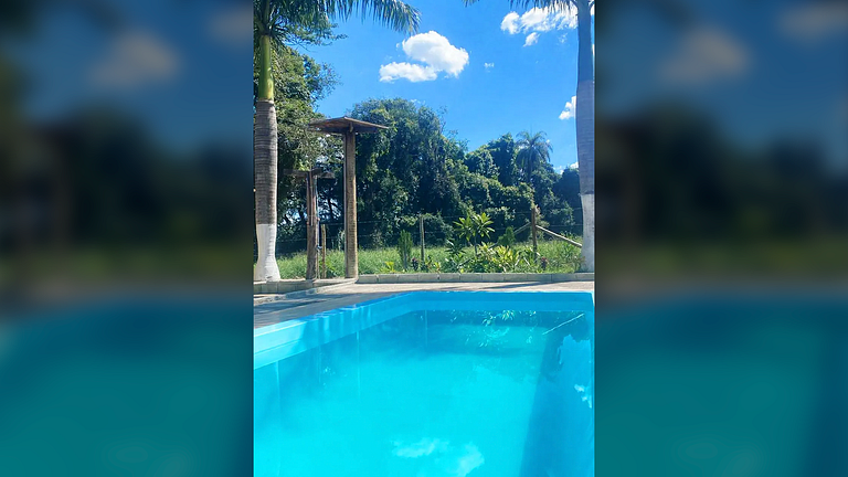 Refúgio em Serra Azul MG: Piscina e Churrasqueira