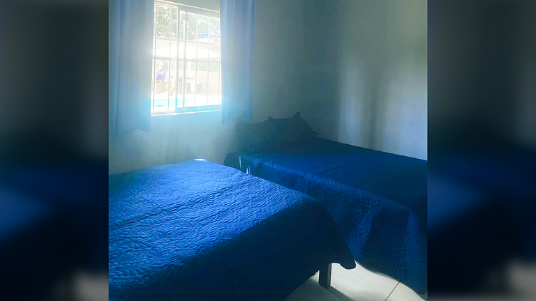 Refúgio em Serra Azul MG: Piscina e Churrasqueira