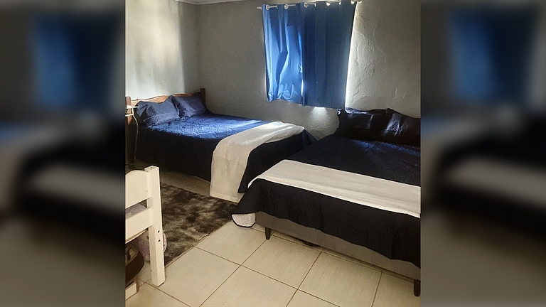 Refúgio em Serra Azul MG: Piscina e Churrasqueira