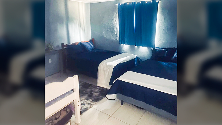 Refúgio em Serra Azul MG: Piscina e Churrasqueira