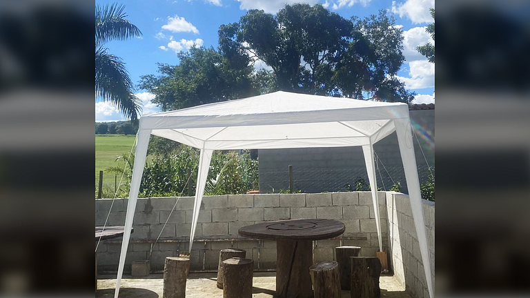 Refúgio em Serra Azul MG: Piscina e Churrasqueira