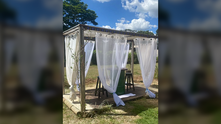 Refúgio em Serra Azul MG: Piscina e Churrasqueira