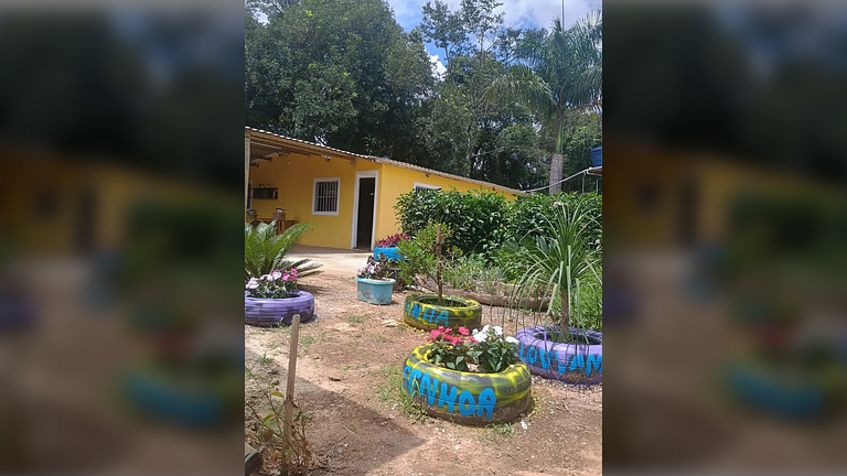 Refúgio em Serra Azul MG: Piscina e Churrasqueira