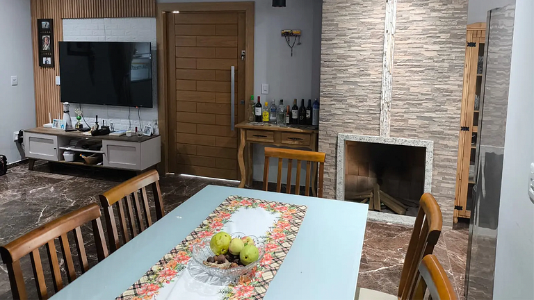 Vila da Glória: 3 Quartos, Piscina e Churrasqueira