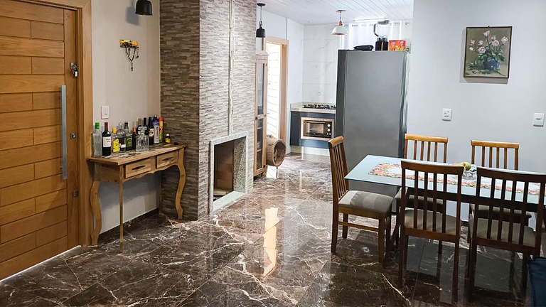 Vila da Glória: 3 Quartos, Piscina e Churrasqueira