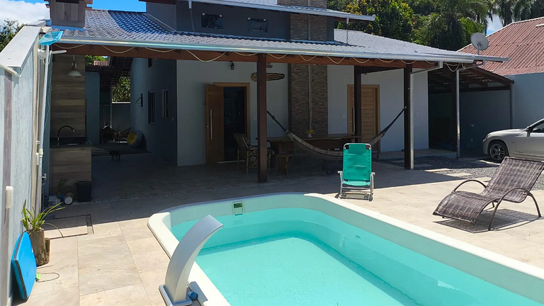 Vila da Glória: 3 Quartos, Piscina e Churrasqueira