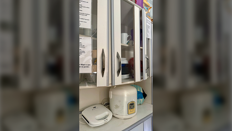 Ubatuba: Apto Perto do Mar e Comércio