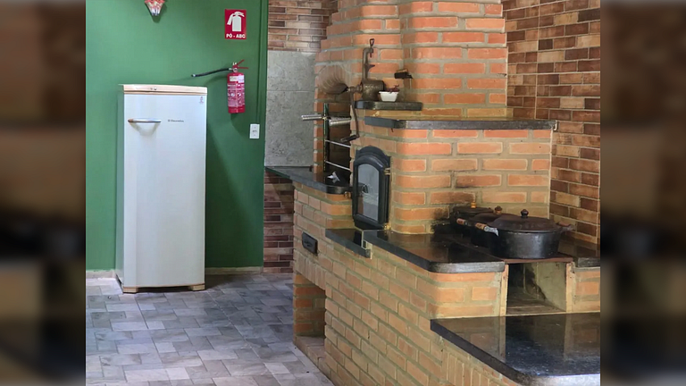 Pirenópolis com Piscina Aquecida e Churrasqueira