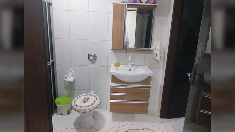 Barra do Sul: Casa completa com Churrasqueira