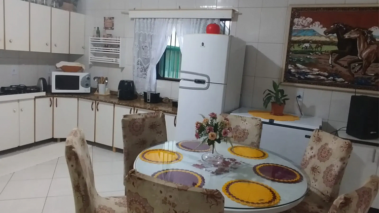 Barra do Sul: Casa completa com Churrasqueira