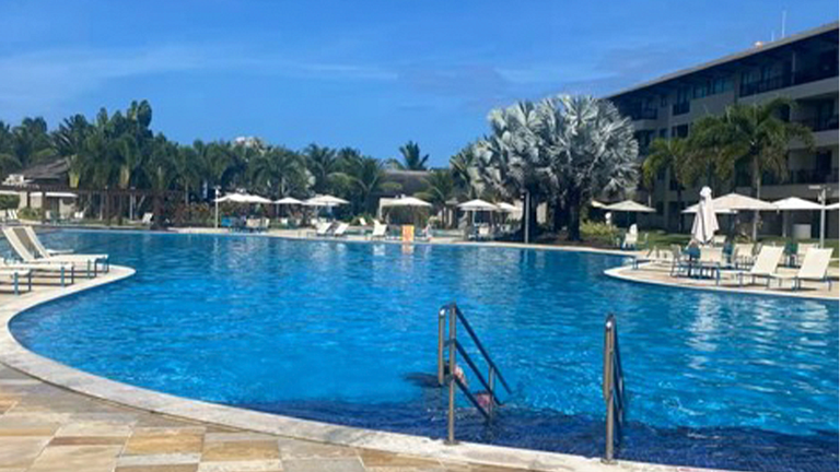 Muro Alto: Resort Pé na Areia p/ 7 Hóspedes