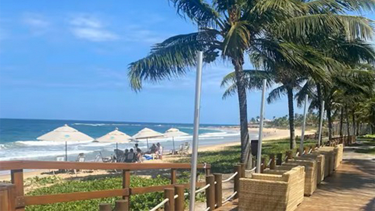 Muro Alto: Resort Pé na Areia p/ 7 Hóspedes